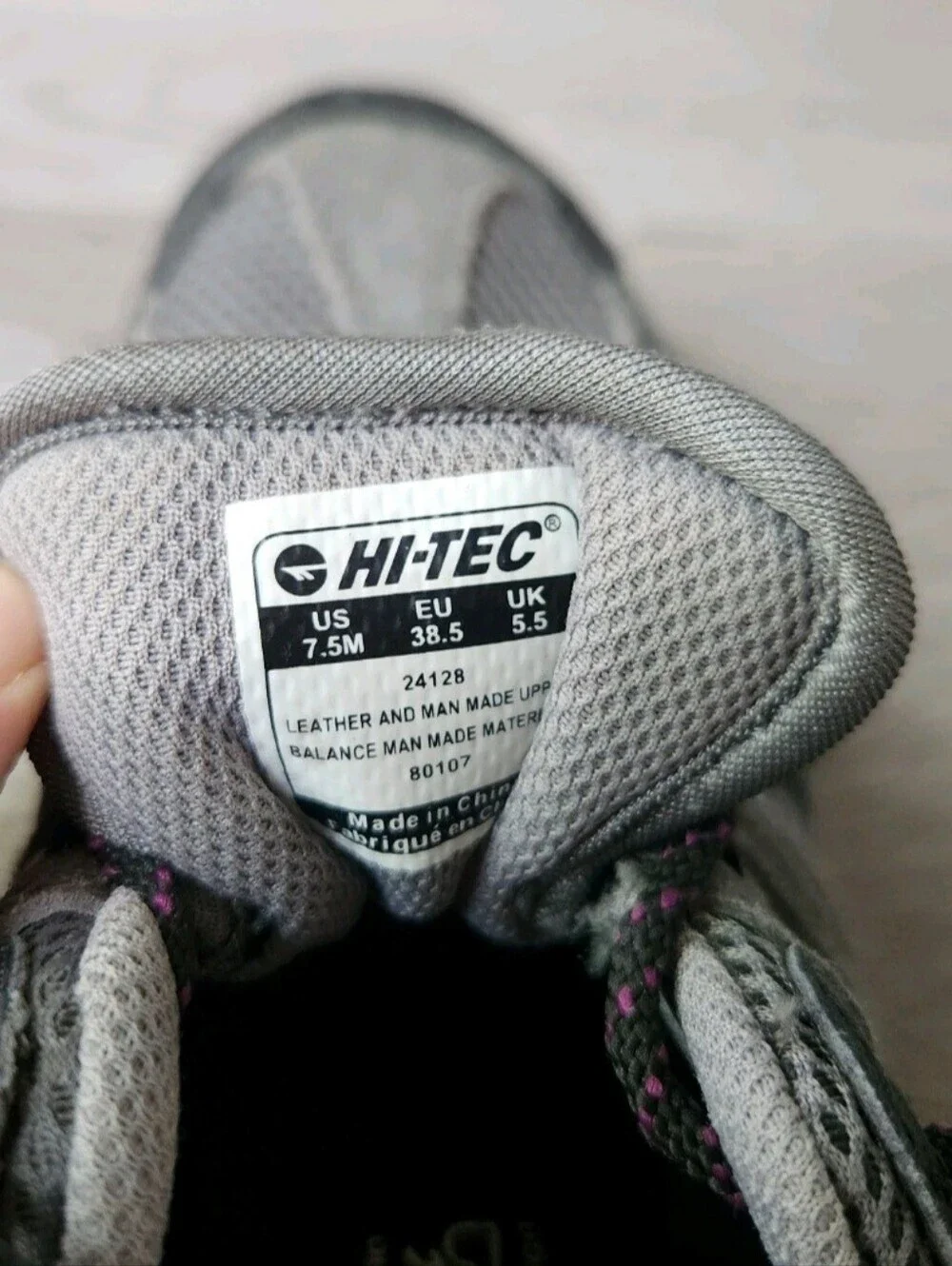 Hi-Tec Women's Ravus Vent Waterproof Hiking sneakers women size 7.5 gorpcore